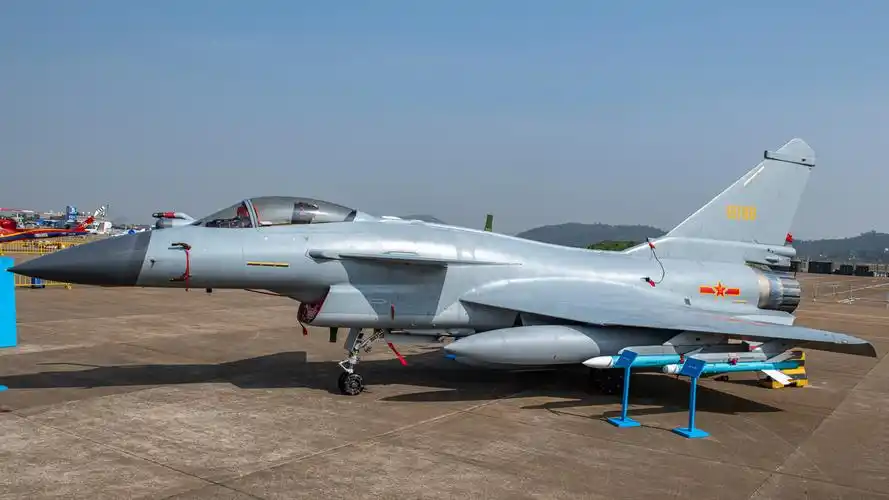 歼-10b战斗机原创摄影图片