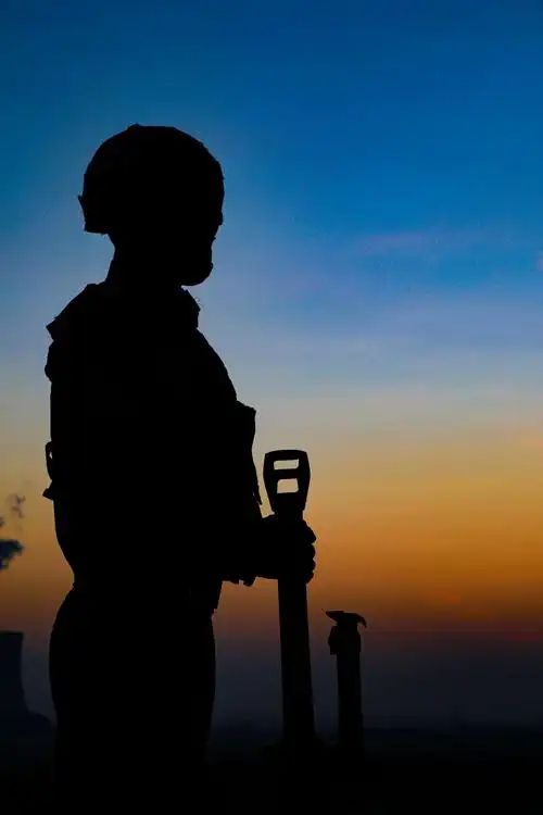 剪影直击特战队员野外驻训场