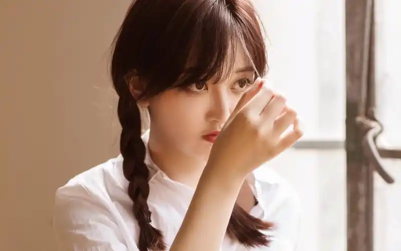 文艺甜美小女生写真图片桌面壁纸
