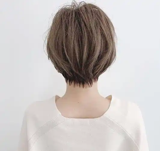 最适合30岁女性的短发,精致,时尚,有气质,喜欢吗