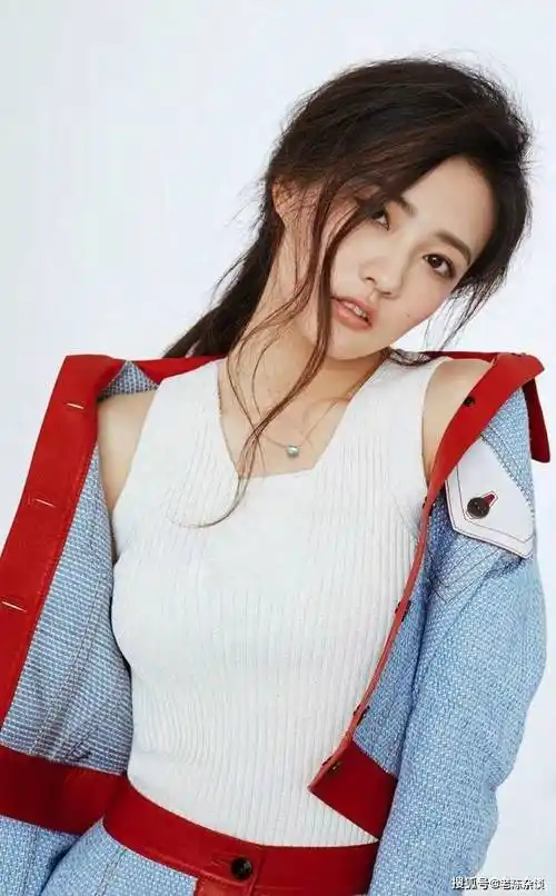 原创这谁顶得住徐璐饱满性感真是韵味十足啊