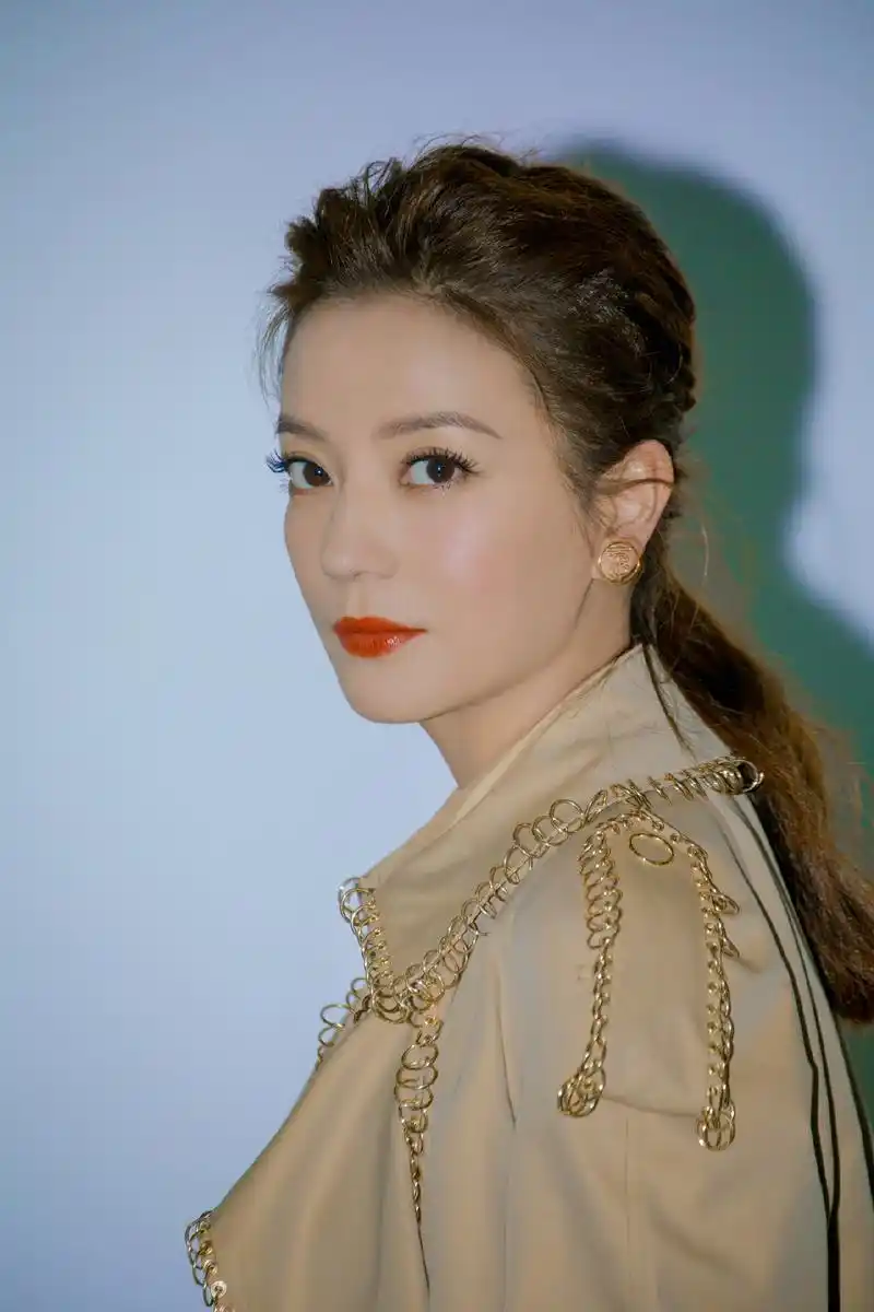 赵薇时尚率性写真图片