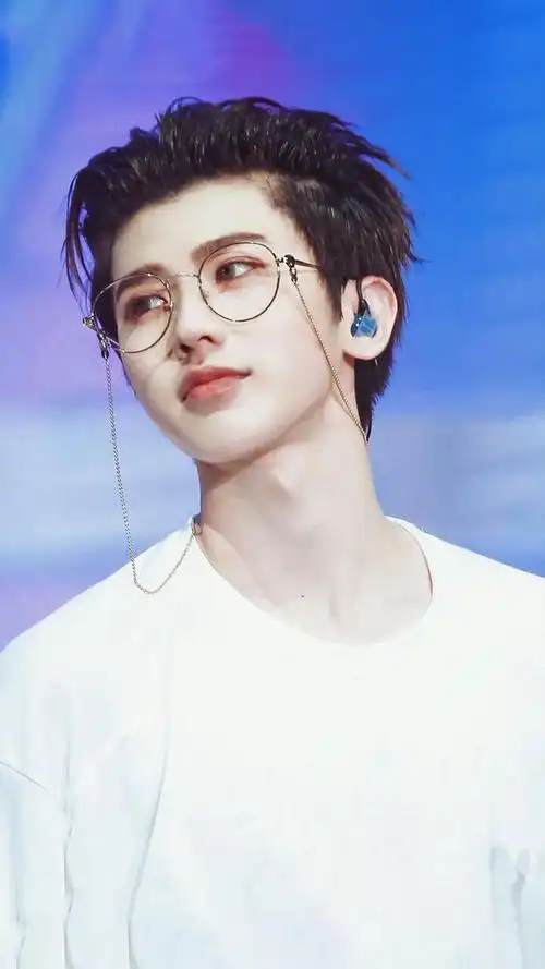 蔡徐坤图片大全最帅,蔡徐坤帅气撩人的高清图片无水印 每天都要了解一