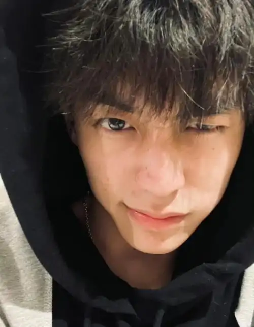 余庆伟头像人鱼线的pdd