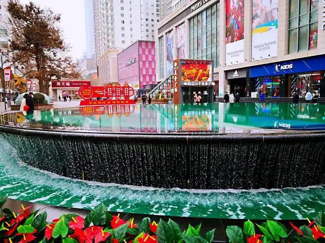 兰州张掖路步行街红红火火过大年