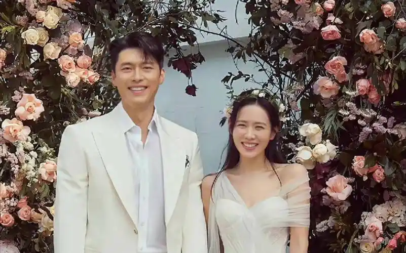 这句话也正对应了孙艺珍和玄彬的恋情,也契合孙仙出演过的电影《爱情