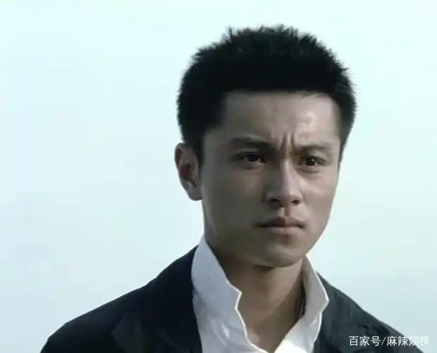 黄浩然要演青翼蝠王韦一笑 还有人记得《黑白森林》可乐吗?