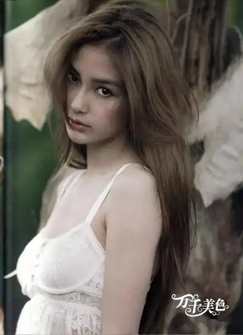 日本众所周知angelababy是以模特的身份出道的而是默默地努力靠得不止