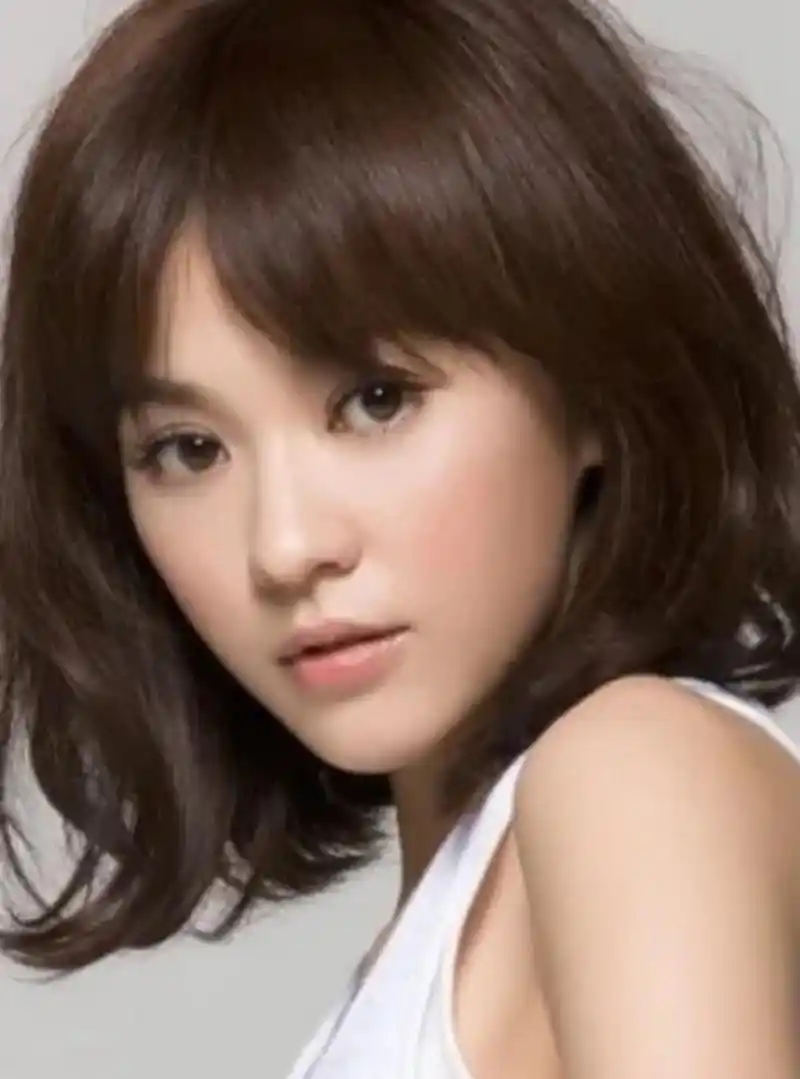 她是娱乐圈"最渣"的女演员,长了张初恋脸,却被传交往47个男友,比