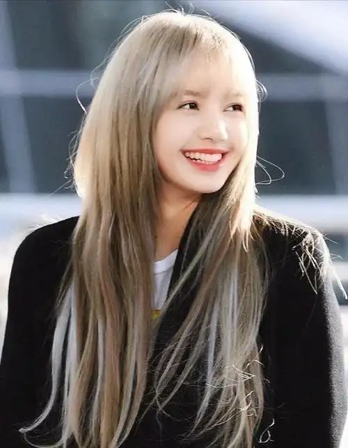 美炸!lisa新发色|全球第9美的人形芭比当之无愧!