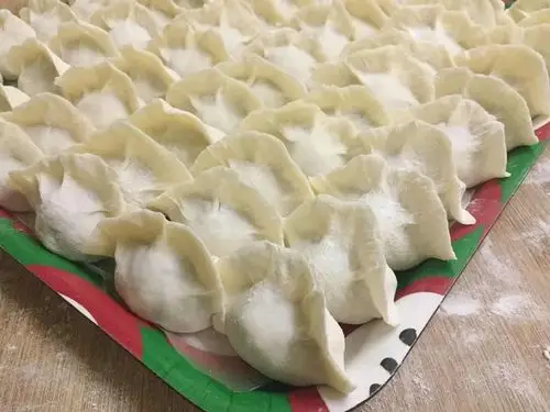 幸福快乐的北方人做的东北手工水饺