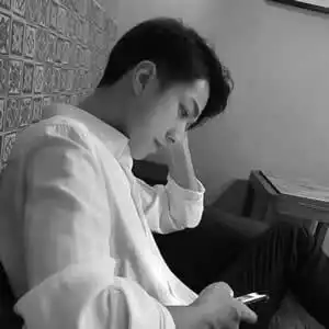 qq头像男生黑白伤感