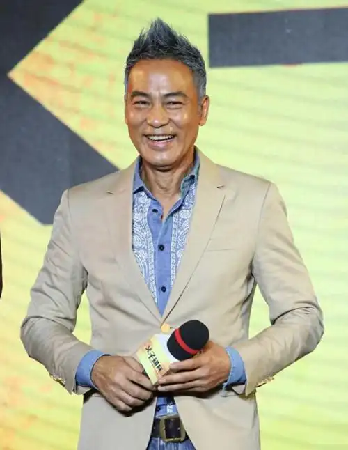 任达华:一生只有一段情,因爱丁克,却在50岁看到女儿泪流满面_琦琦