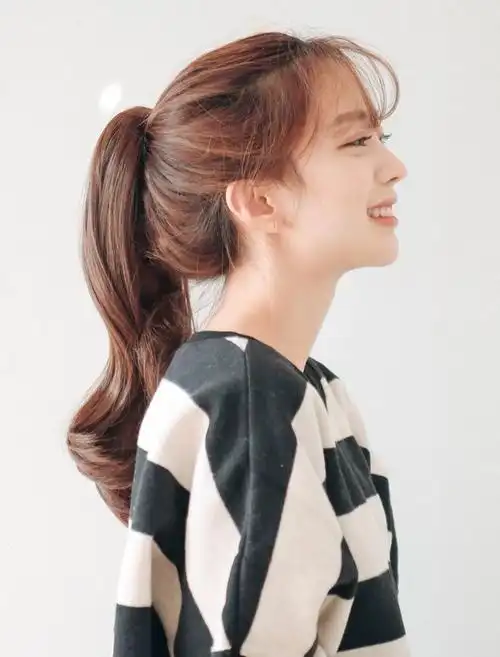 空气刘海怎么扎马尾好看图解