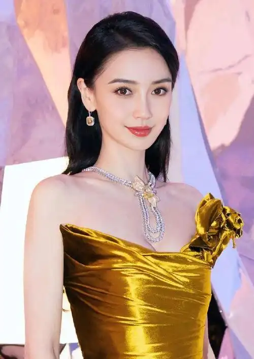 杨颖金色礼服写真完美诠释质感美676767