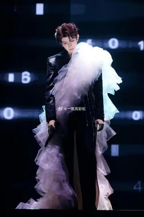 一些喜欢的王源神图#情侣头像##女生头像##电脑壁纸##可爱头像##手机