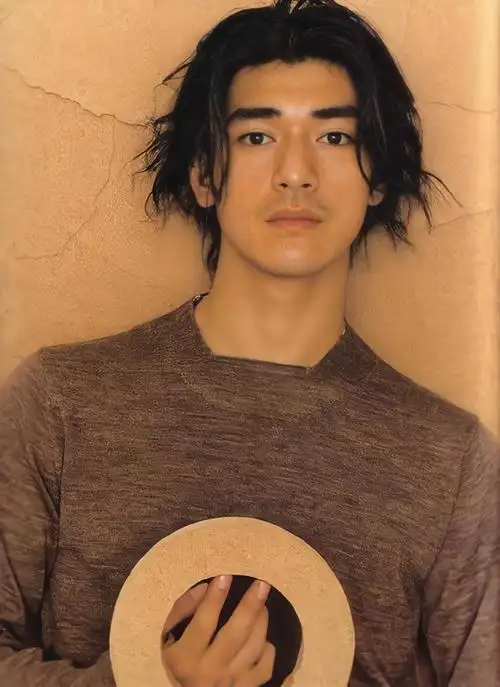 你见过金城武最帅的一张照片是? - 知乎