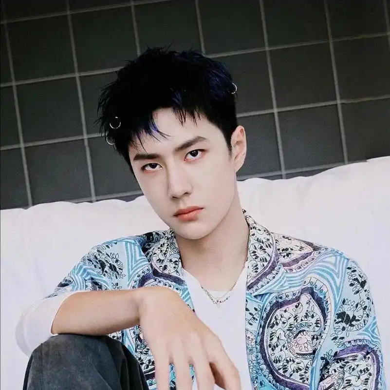 王一博超帅头像合集|高冷与可爱兼备!