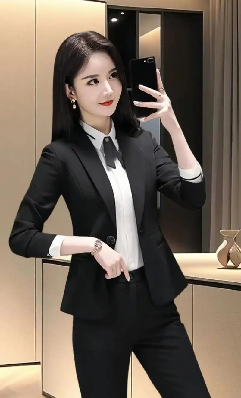 这款秋冬职业装新款气质西服面试正装工作服,简约大气又不失优雅.