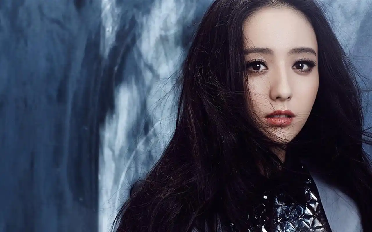 女神佟丽娅魅力写真图片桌面壁纸高清大图预览1920x1200_大陆明星下载