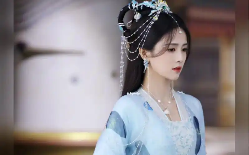 白鹿古装心动造型