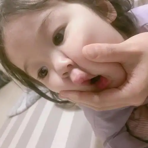 可爱小女孩_男头可爱小孩