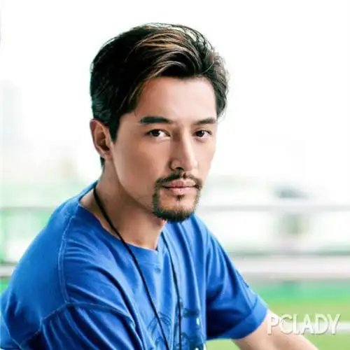 从路人到型男只差胡须的距离