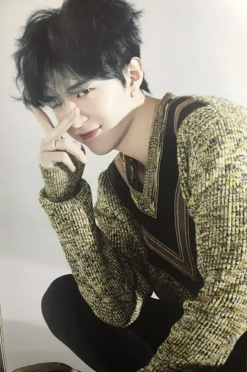 如玉山上行光映照人范丞丞笑容合集78