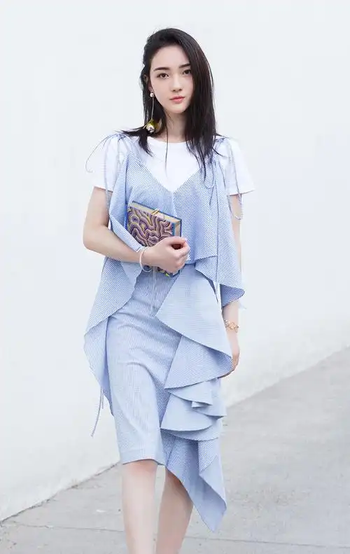 p>赵嘉敏,1998年7月22日出生于广东省深圳市,中国内地女演员,歌手