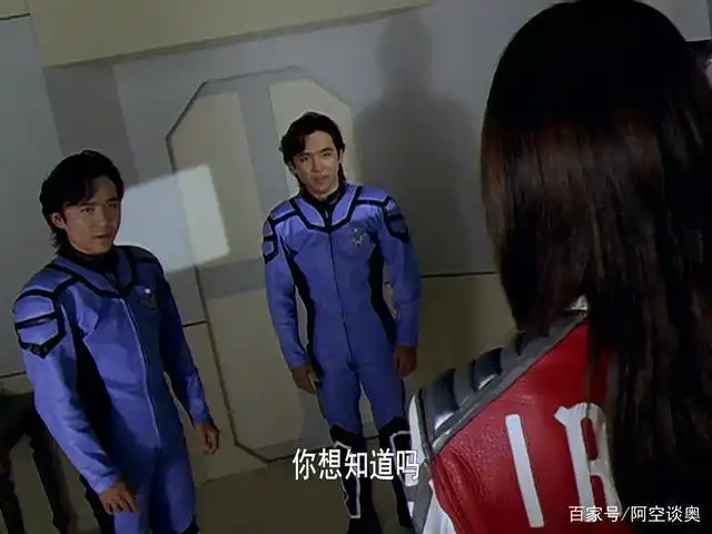 疾风队长及胜利队队员也随即出动,大古也变为迪迦奥特曼应战