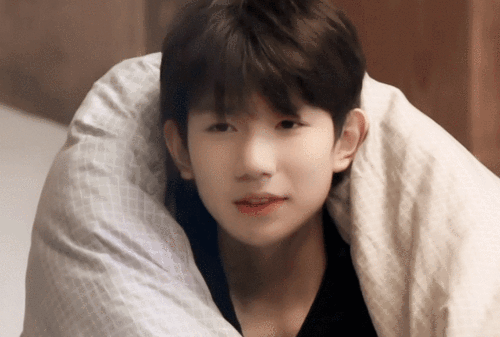 王源有哪些可爱的动图?