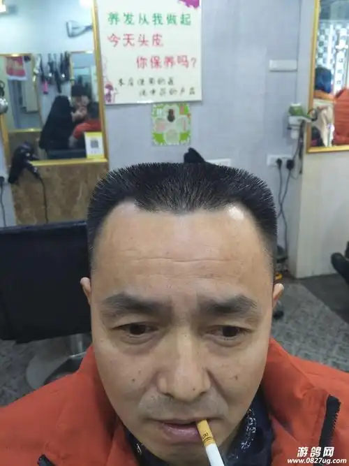 男士剪平头能体现出阳刚之气!更加精神与强大!