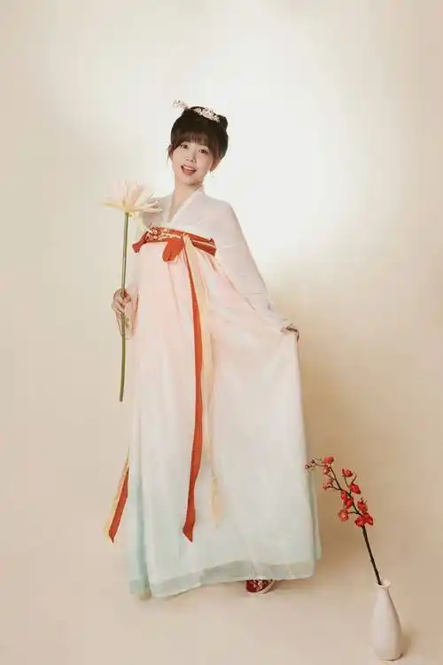 赖美云汉服仙气十足写真_赖美云_写真