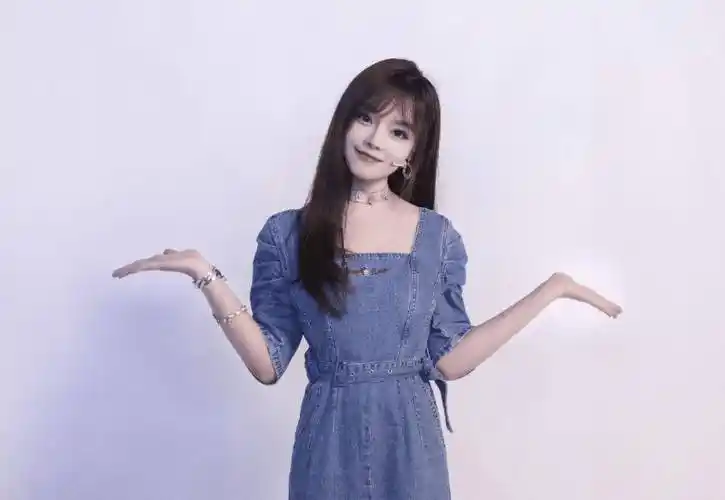 黄霄云无论是技巧还是嗓音都很不错,但是她唱歌没有深度_节目_双方