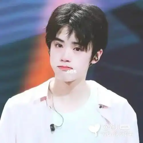 出道出道四周年快乐