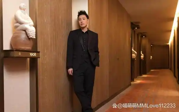 潘玮柏近照发福变胖,本人超像郝邵文,网友大呼快减肥!