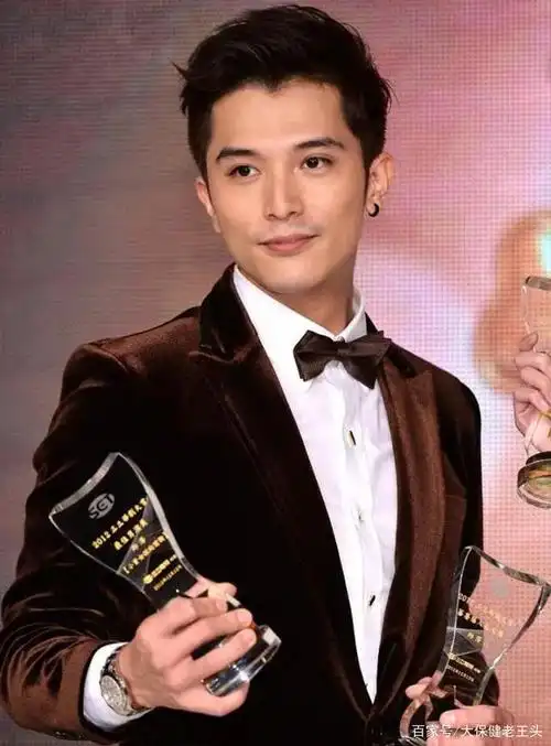 我喜欢的男艺人邱泽 个人美照收藏版