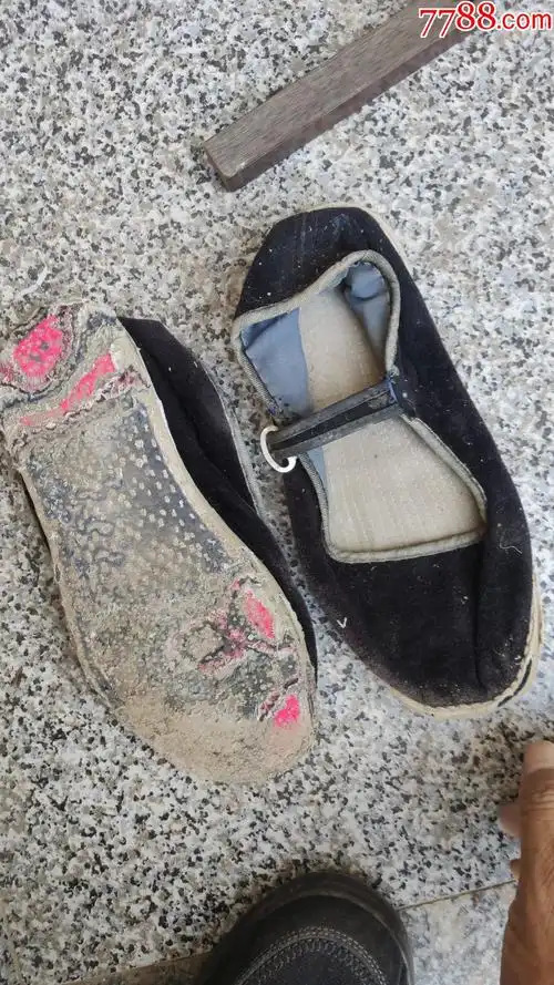 旧鞋收藏女士一带旧布鞋黑色绒面千层手纳底24厘米38码