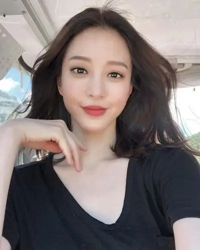 韩艺瑟如何完美演绎韩国百变发型