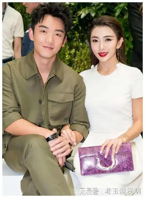 在苗苗的悉心呵护下,郑恺逐渐放下了过去的阴霾,投入到了全新的幸福