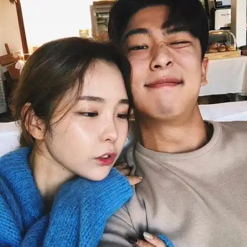 5.20情人节朋友圈秀恩爱文案;适合发给对象的暖心情话