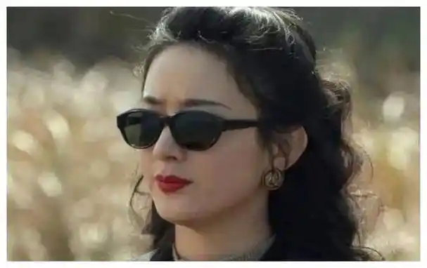 赵丽颖生图惊艳身材面容魅力无限管太多更好看