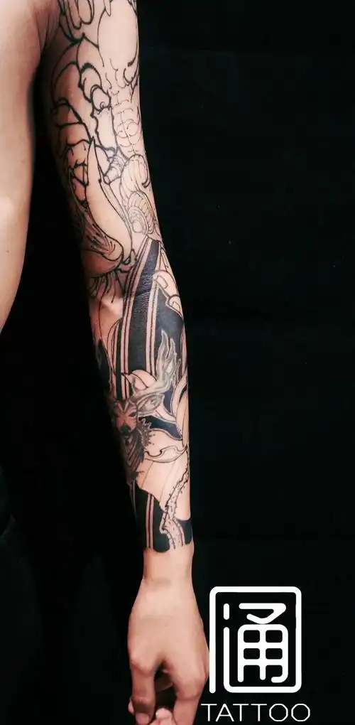 花臂纹身图片_手臂新传统老传统象神荷花纹身图案