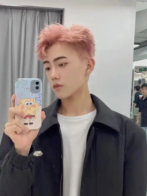 今日分享发色:樱花粉94这款发色可以说最近好