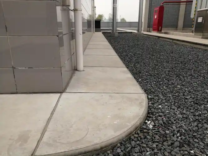 1,散水圆弧倒角工艺美观