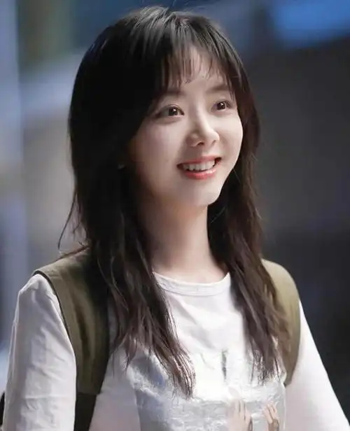 谭松韵的照片真美,真是美得让人着迷!