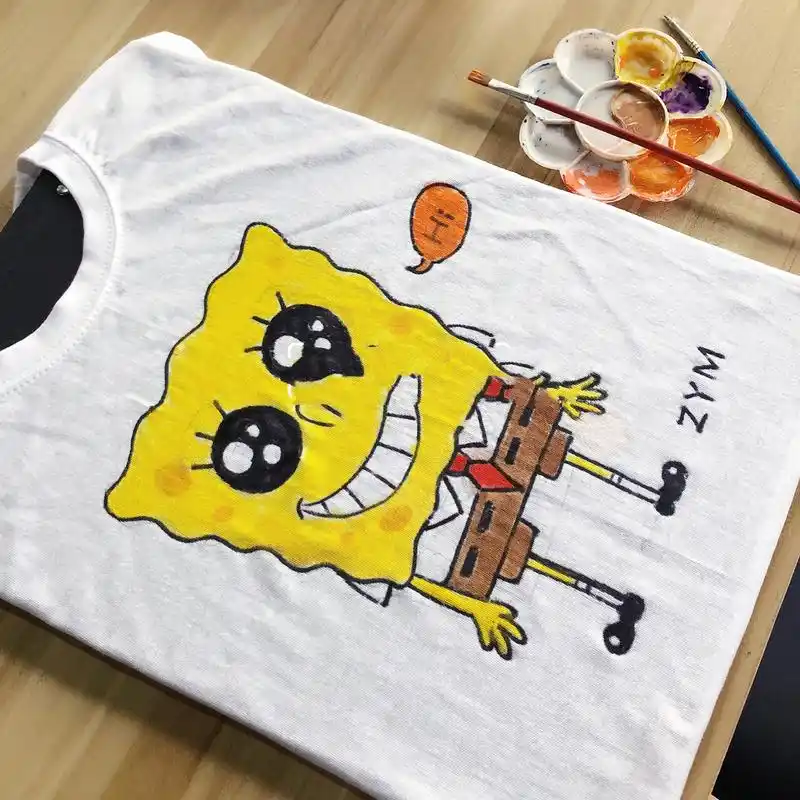 t恤手绘涂鸦,孩子们自己创作的t恤!