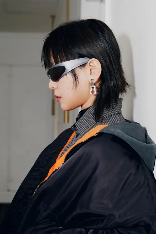 周笔畅巴黎笔记