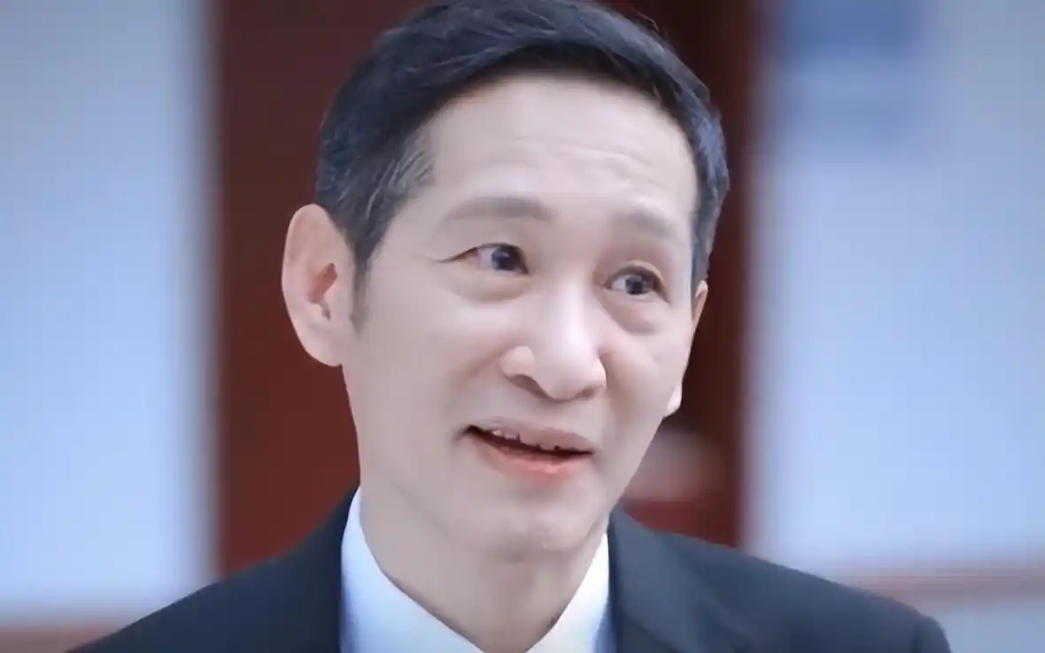 王劲松:内地男演员的代表 王劲松是中国影视剧领域备受瞩目的演员,他