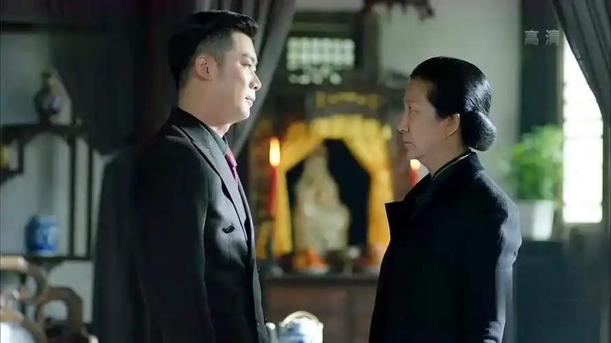 双刺:邓汉山担心彭刚再来抢豆豆,竟把豆豆送回自己老家-影视综视频